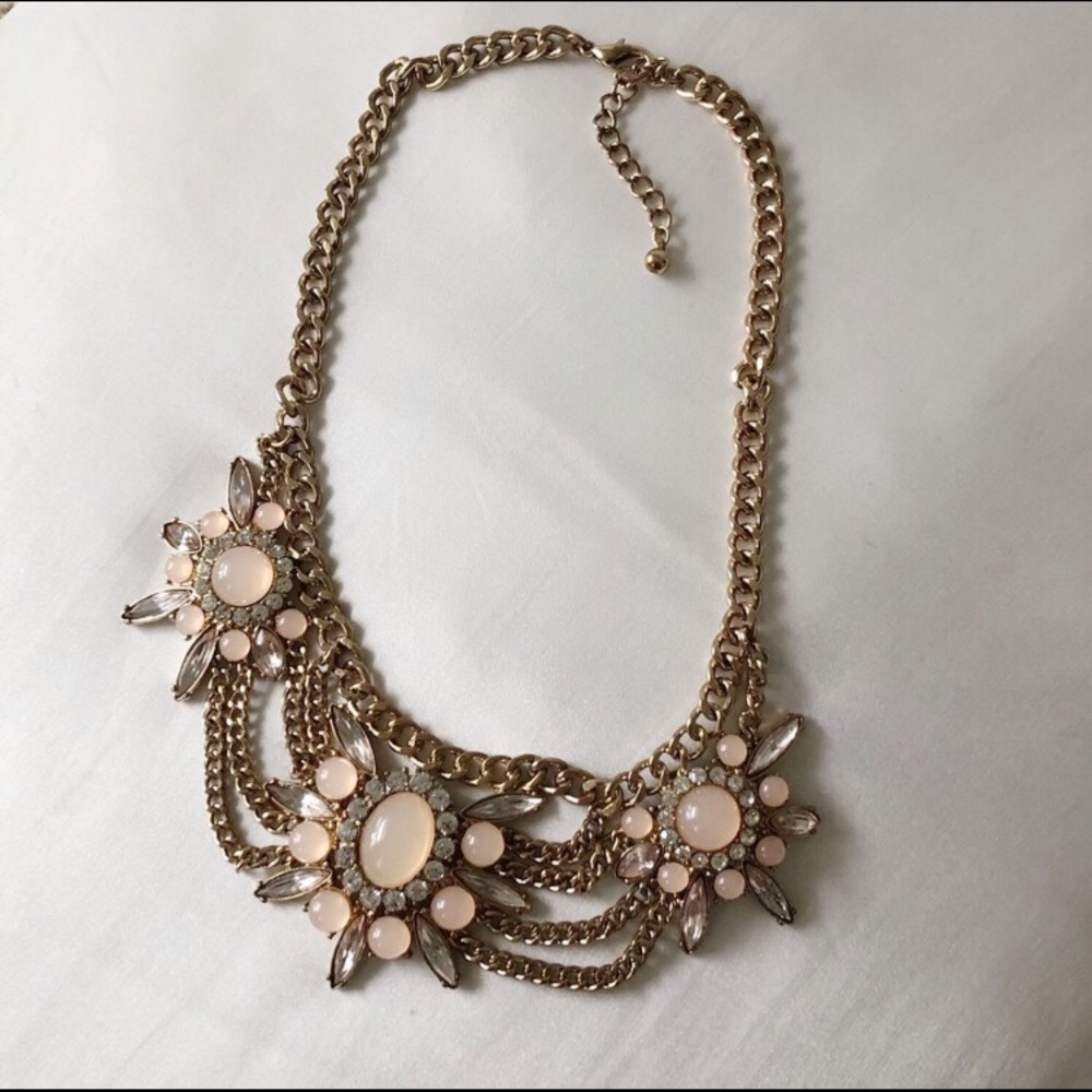 Statement necklace